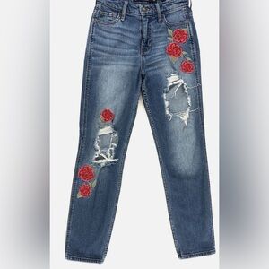 Hollister High Rise Slim Straight Jean Women's 1R Embroidered rose med Wash